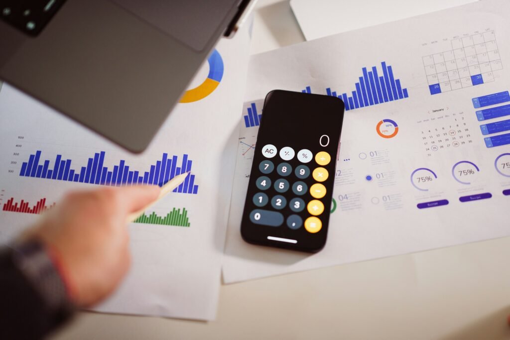 Budgeting app dashboard on smartphone, representing finding the app that fits your situation