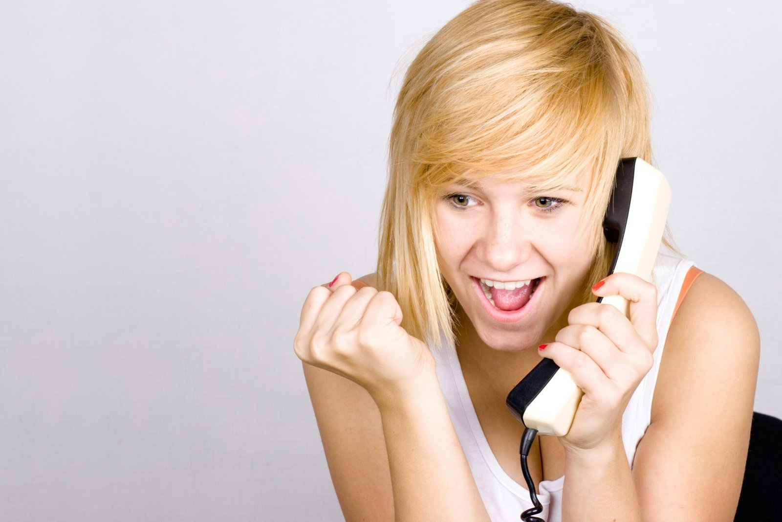 How to Negotiate a Lower Interest Rate on Debt & Credit: The Best Guide for 2026